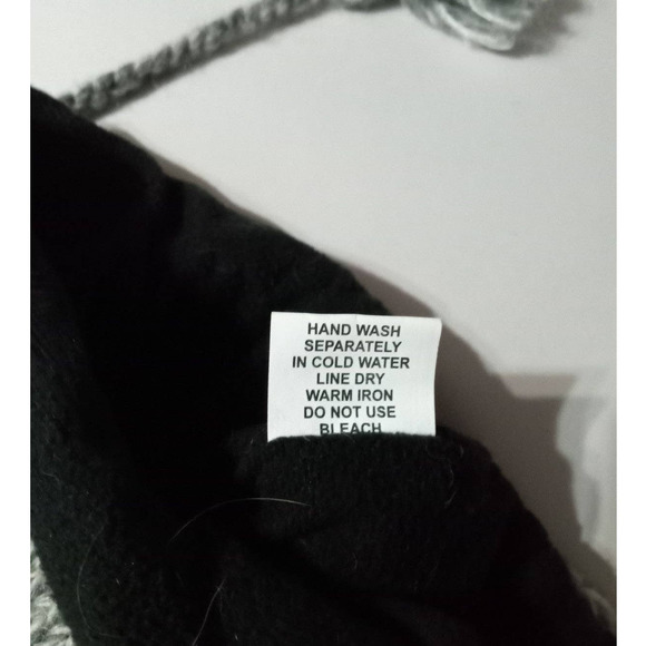 Wool cap/hat from Nepal - Picture 6 of 6